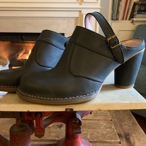 Naturalizer | “El Naturalista” Sling-backs